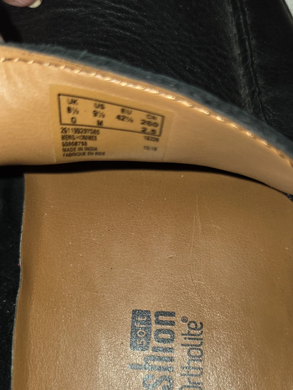 Clarks Mens Leather Loafers..9.5